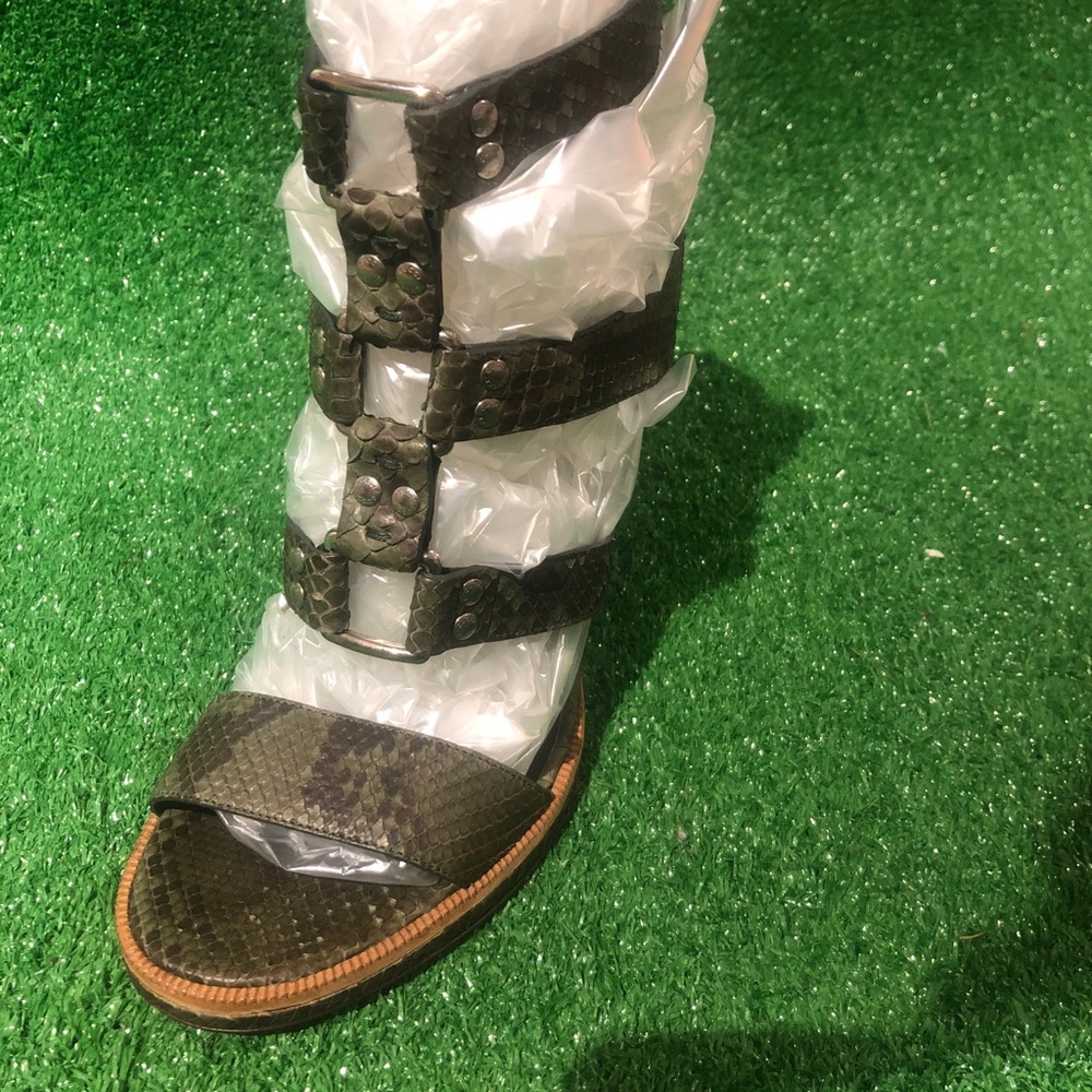Gucci gladiator sandal size 39.5 in snakeskin green - Picture 7 of 9